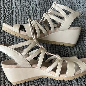 EUC Lifestride wedges